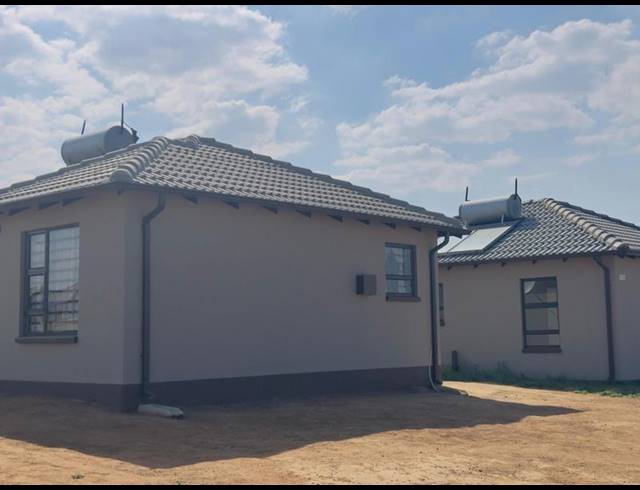 2 BEDROOM HOUSE FOR SALE IN WINDMILL PARK